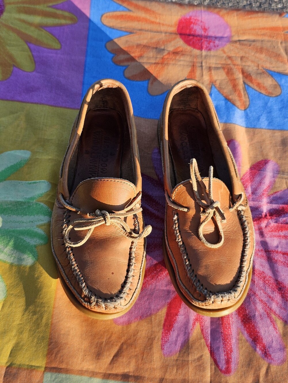 Minnetonka Women's Brown Leather Moccasin Loafers Slip-On Casual Shoes Size 7